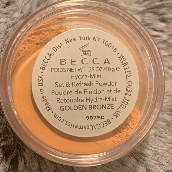 BECAA COSMETICS- LOOSE POWDER HYDRA MIST AND SET AND REFRESH POWDER - Picture 7 of 7